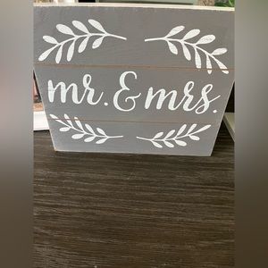 Mr. & Mrs. Rustic sign